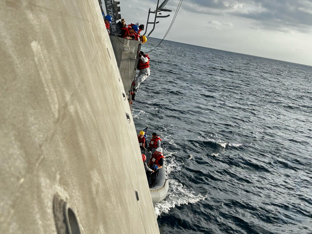 USS Cincinnati, KD Lekiu Conduct Small Boat Operations