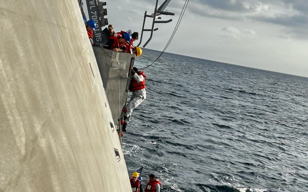 USS Cincinnati, KD Lekiu Conduct Small Boat Operations