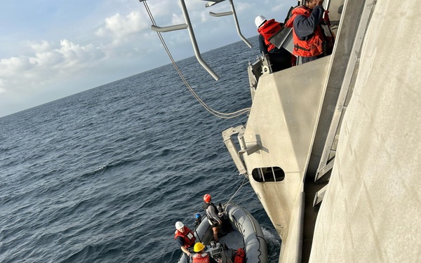 USS Cincinnati, KD Lekiu Conduct Small Boat Operations