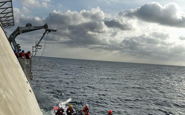 USS Cincinnati, KD Lekiu Conduct Small Boat Operations