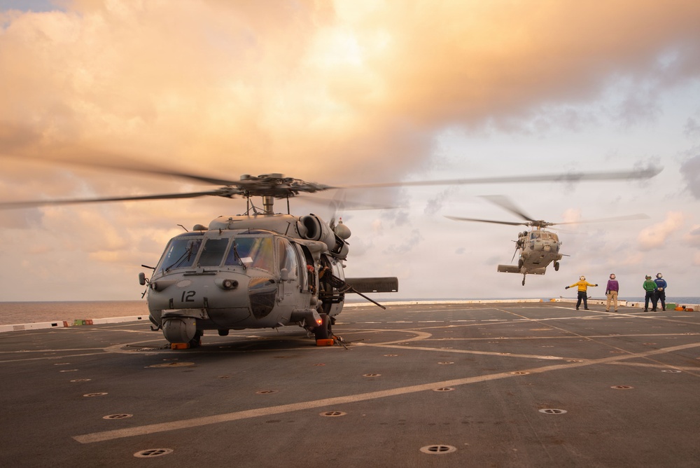 USS San Diego (LPD 22) Conducts Flight Operations