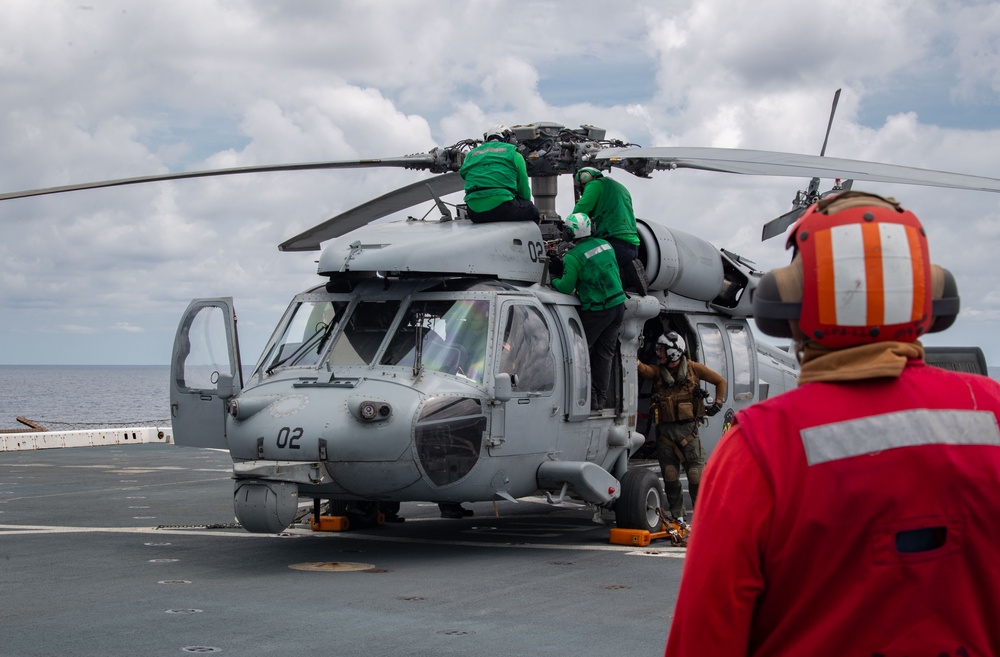USS San Diego (LPD 22) Conducts Flight Operations