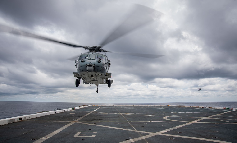 USS San Diego (LPD 22) Conducts Flight Operations