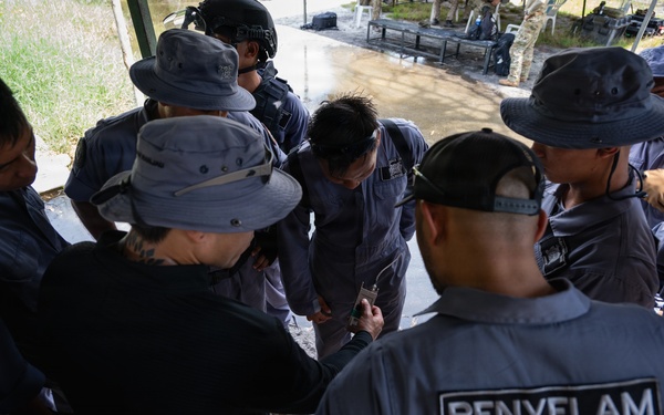 U.S. and Royal Malaysian Navy EOD Engage in a Demolition Range at CARAT 2025