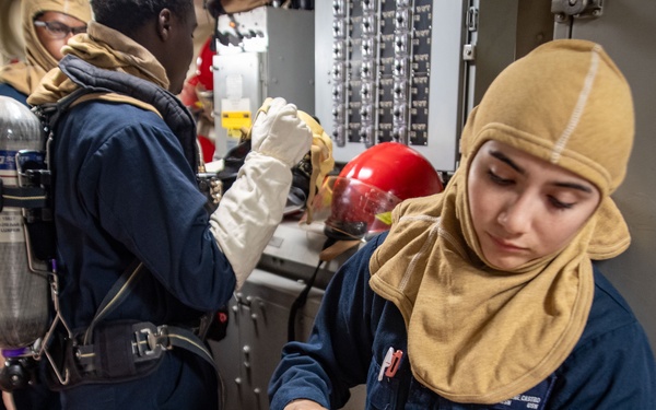 USS San Diego (LPD 22) Conducts General Quarters Drill