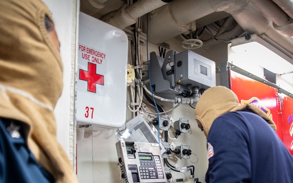 USS San Diego (LPD 22) Conducts General Quarters Drill