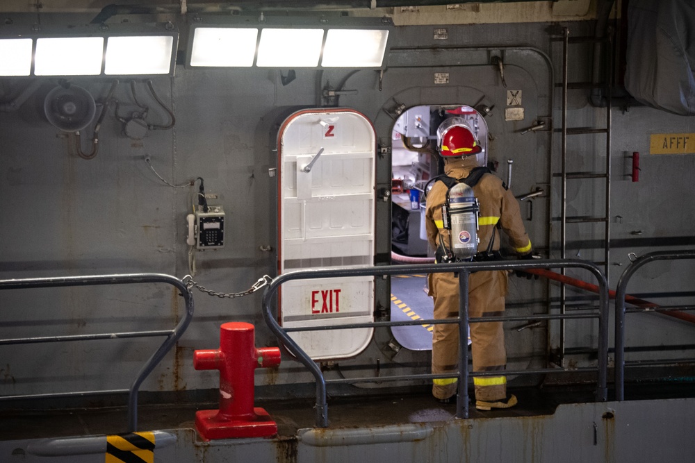 USS San Diego (LPD 22) Conducts General Quarters Drill
