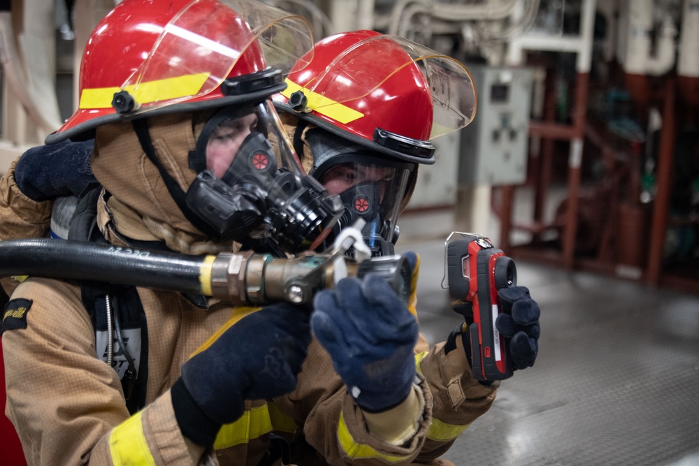 USS San Diego (LPD 22) Conducts General Quarters Drill