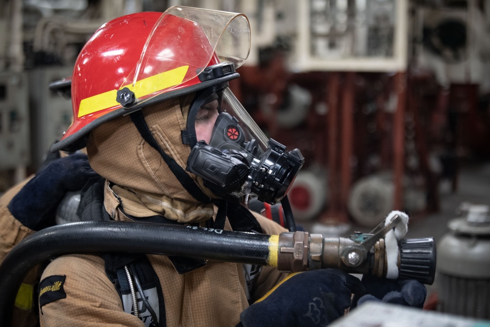 USS San Diego (LPD 22) Conducts General Quarters Drill