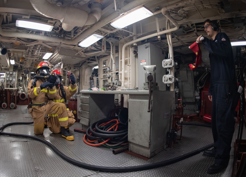USS San Diego (LPD 22) Conducts General Quarters Drill
