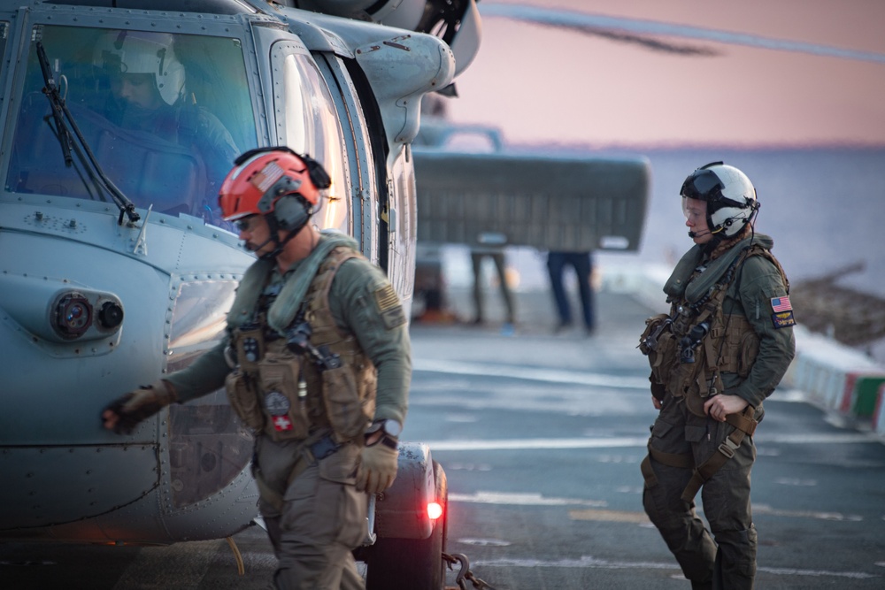 USS San Diego (LPD 22) Conducts Flight Operations