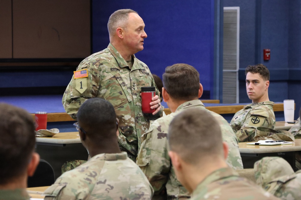 T2Com DCG visits Fort Sill