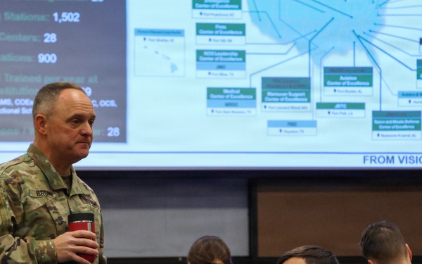 T2Com DCG visits Fort Sill CCC