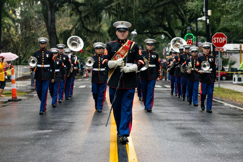 Parris Island Marine Band Performs at the Bluffton Christmas Parade