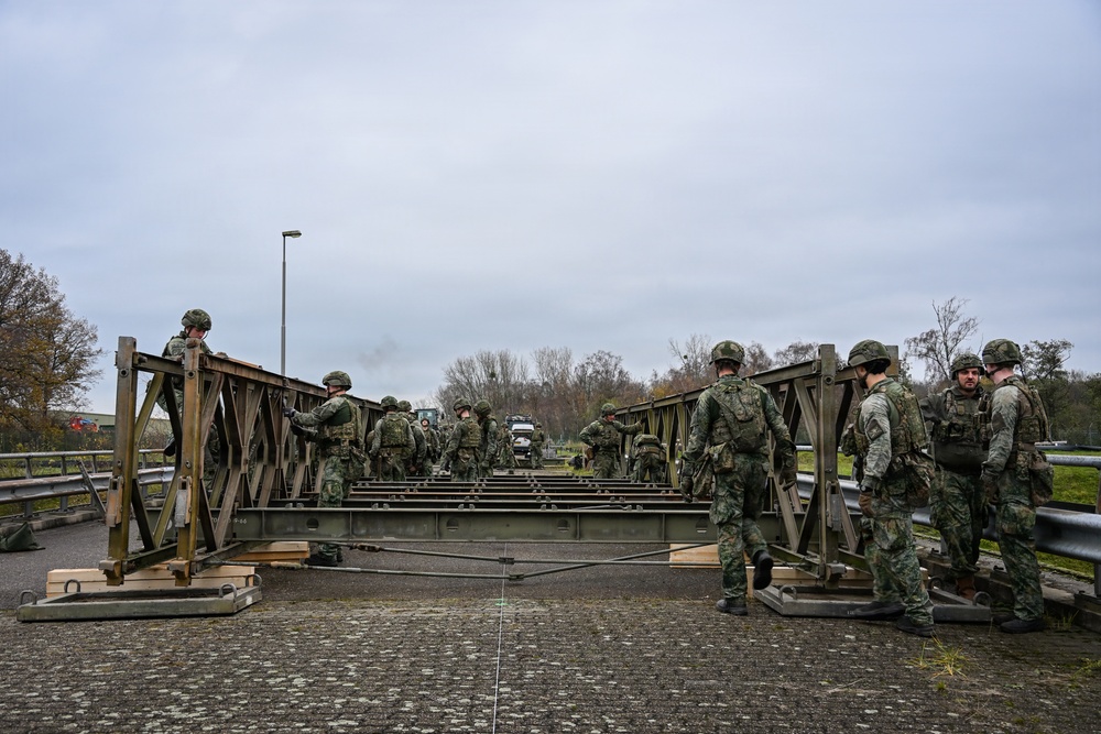 Bailey bridge construction enhances Benelux readiness at Brunssum