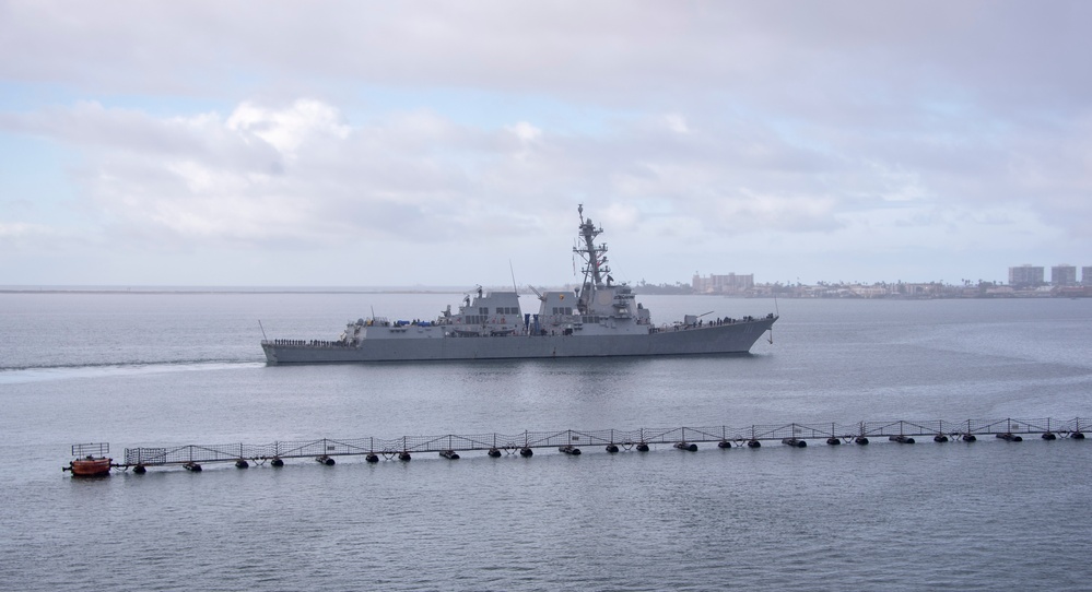 USS Spruance (DDG 111) Underway