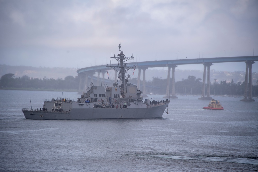 USS Spruance (DDG 111) Underway