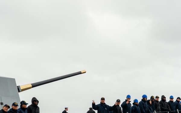 USS Spruance (DDG 111) Underway