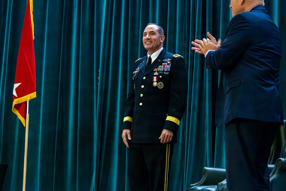 End of an Era: Last FORSCOM commander retires as unit cases its colors