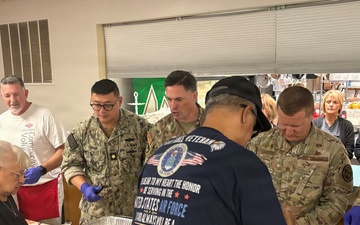 DLA service members share holiday spirit with local veterans