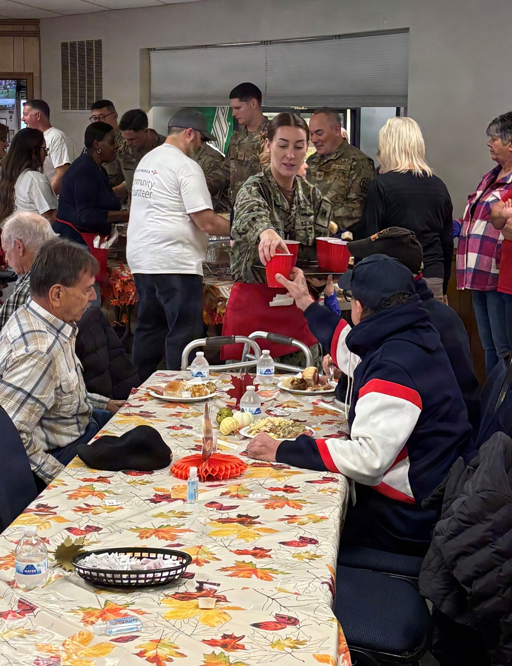 DLA service members share holiday spirit with local veterans