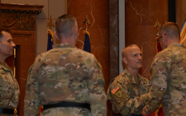 38th ID changes commander during ceremony at the Indiana War Memorial