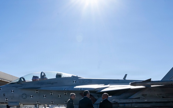 SW Tours NAWCWD, Defense Companies, Delivers RNDF Keynote Address