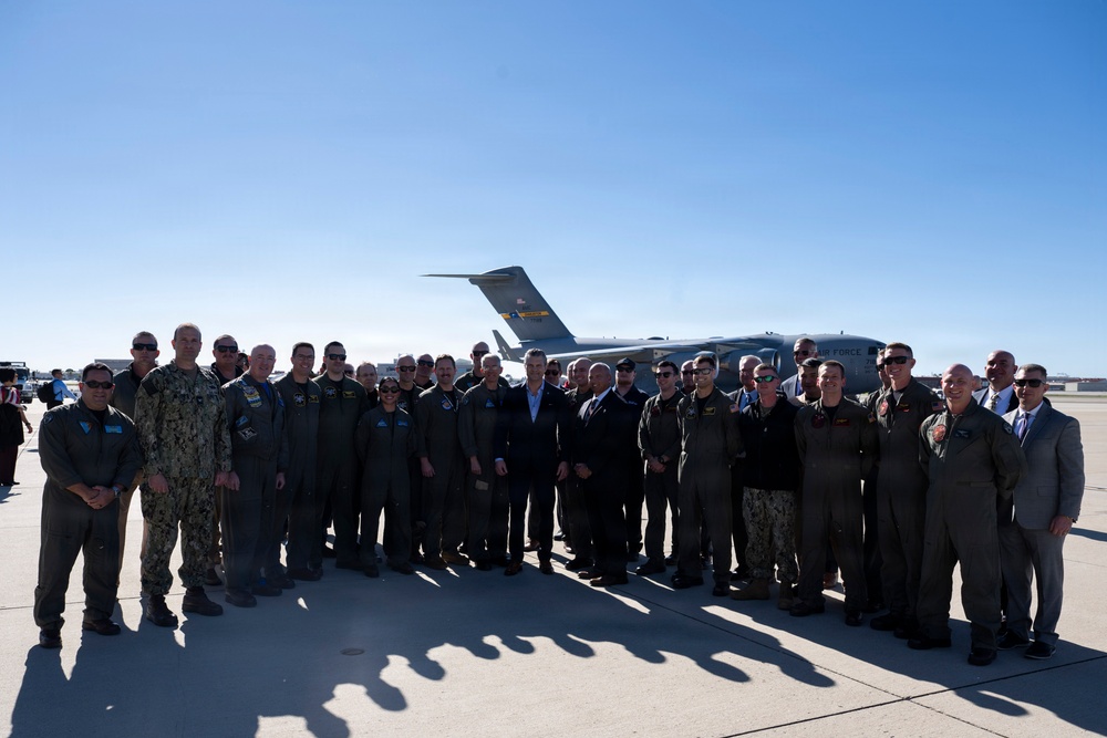SW Tours NAWCWD, Defense Companies, Delivers RNDF Keynote Address