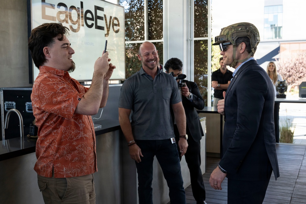 SW Tours NAWCWD, Defense Companies, Delivers RNDF Keynote Address