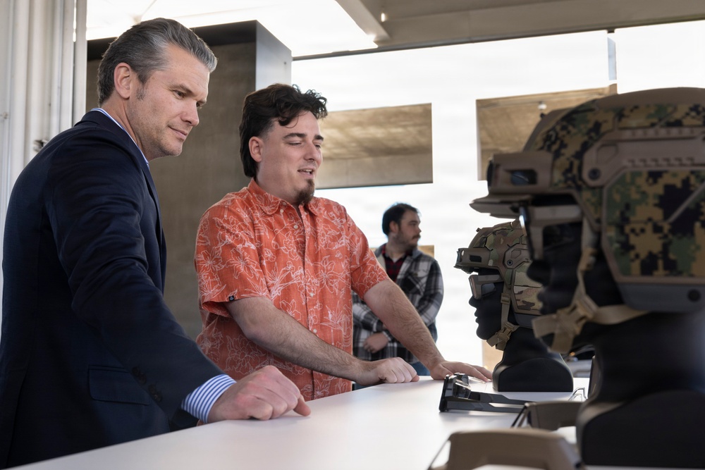 SW Tours NAWCWD, Defense Companies, Delivers RNDF Keynote Address