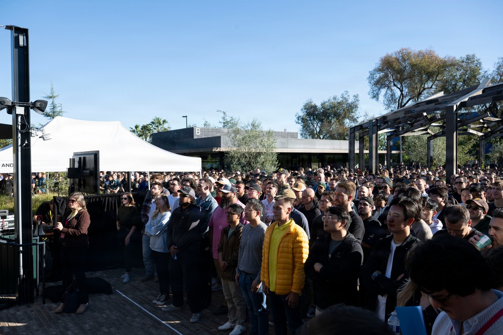 SW Tours NAWCWD, Defense Companies, Delivers RNDF Keynote Address