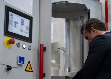 SW Tours NAWCWD, Defense Companies, Delivers RNDF Keynote Address