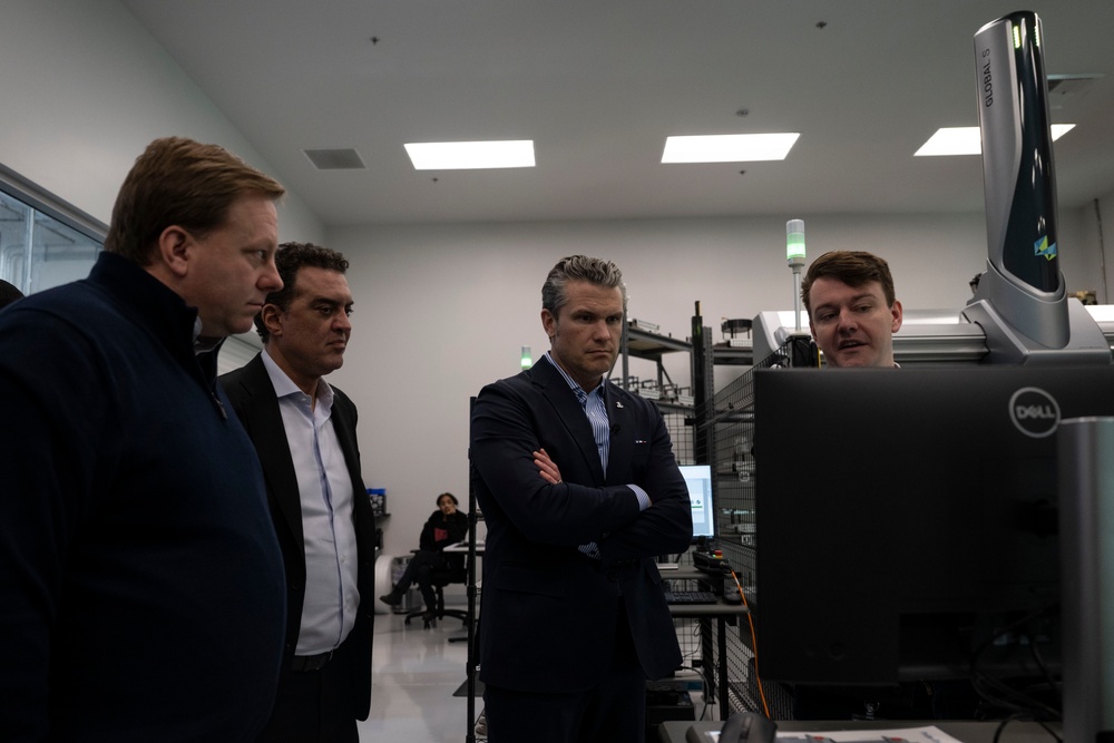 SW Tours NAWCWD, Defense Companies, Delivers RNDF Keynote Address