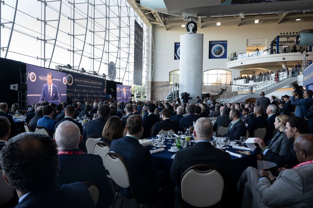 SW Tours NAWCWD, Defense Companies, Delivers RNDF Keynote Address
