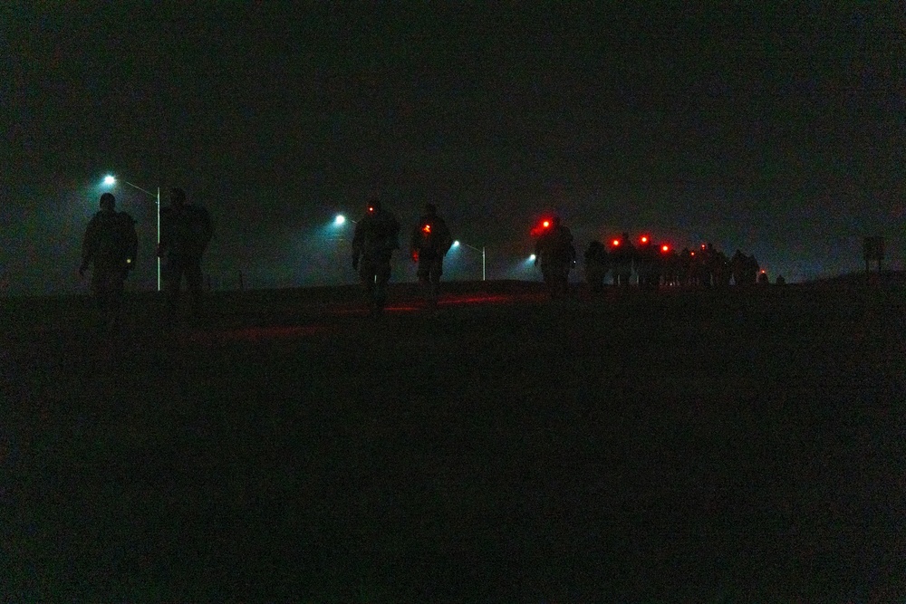 52 EOD Soldiers attempt the norwegian foot march