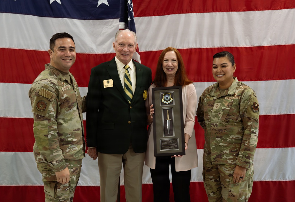 1 SOLRS receives AF-level award