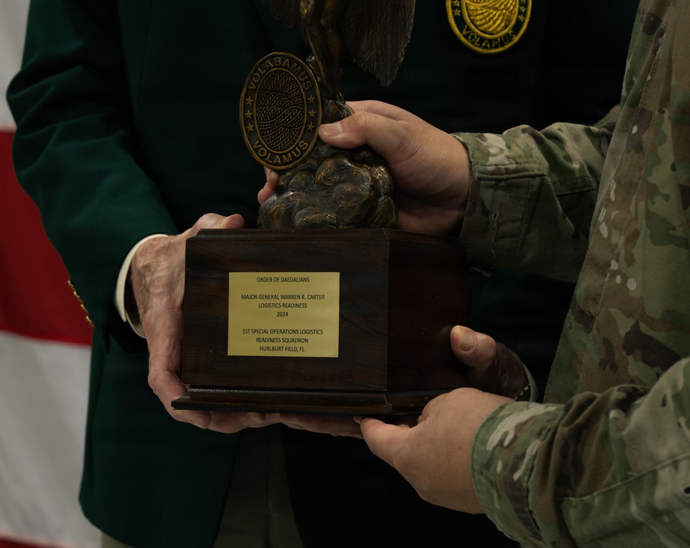 1 SOLRS receives AF-level award
