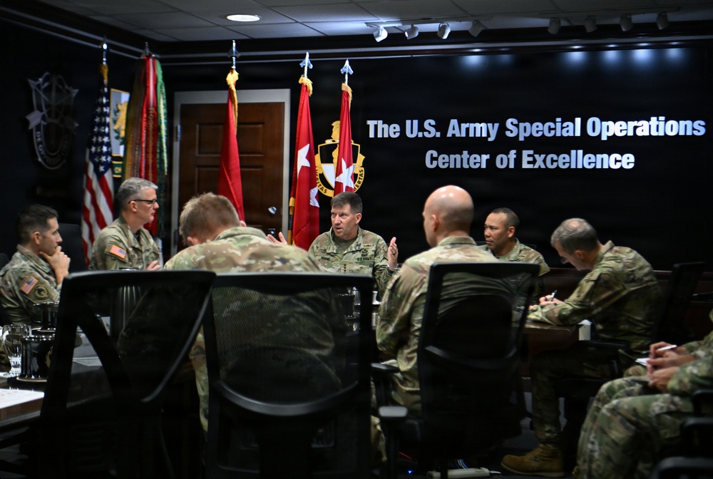 General David M. Hodne Visit to USAJFKSWCS