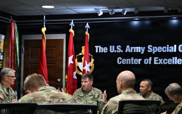 General David M. Hodne Visit to USAJFKSWCS