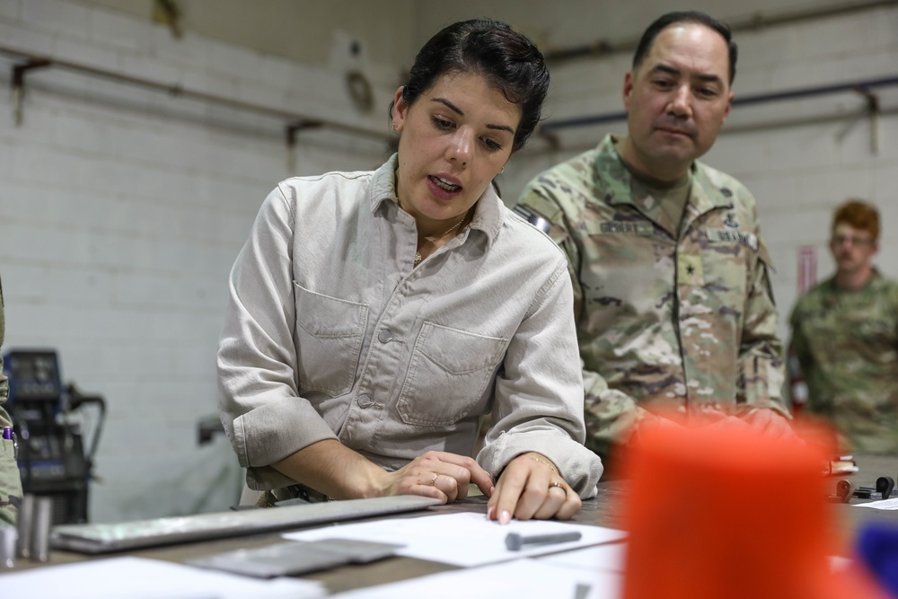 USCENTCOM CTO Visits the ARCENT Innovation and Manufacturing Center