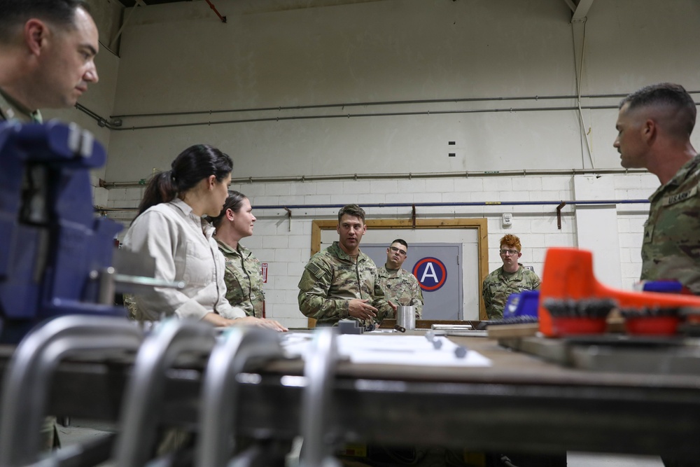 USCENTCOM CTO Visits the ARCENT Innovation and Manufacturing Center