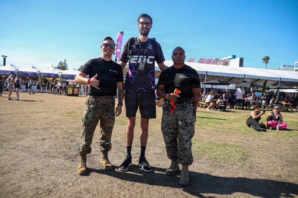 Recruiting Station Orlando Takes On Vans Warped Tour!