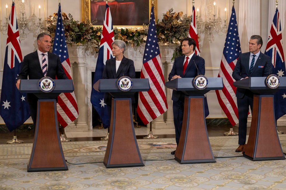 SECWAR, SECSTATE Host Bilat with Australian Counterparts