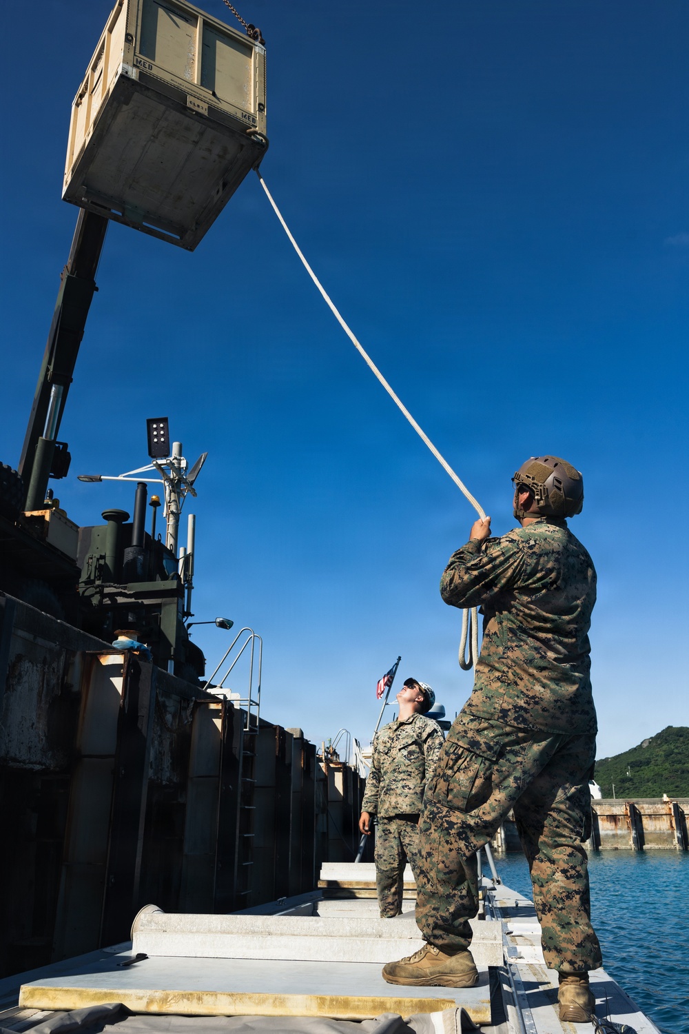 31st MEU | USV and E-CRRC resupply drills