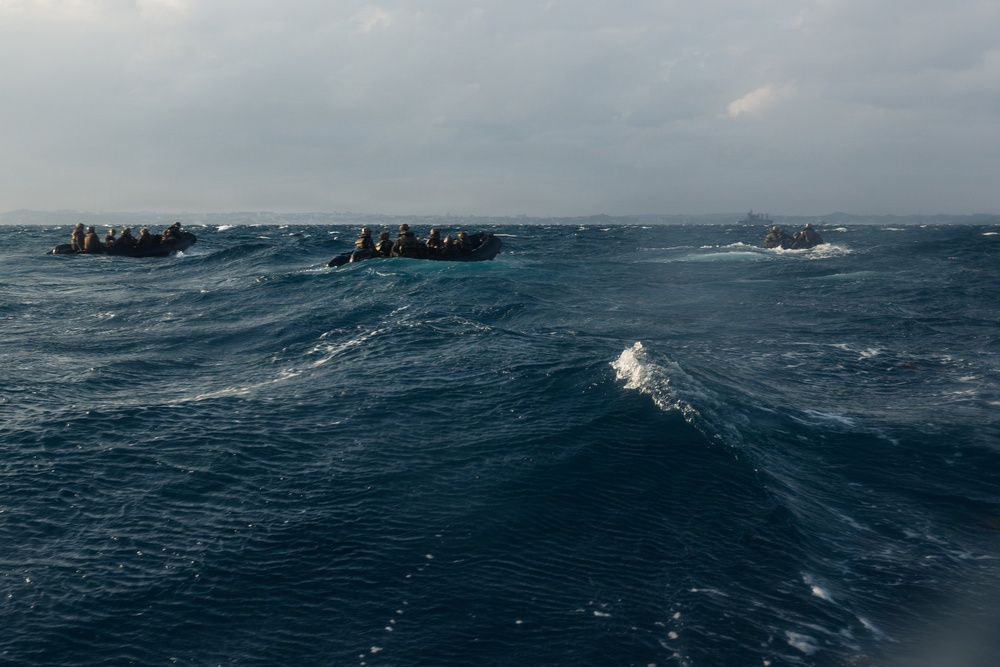 31st MEU | USV and E-CRRC resupply drills