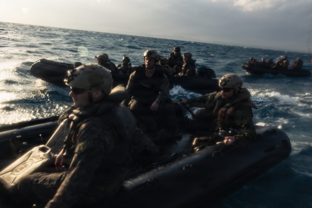 31st MEU | USV and E-CRRC resupply drills