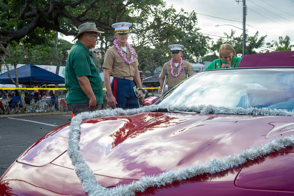 Mele Kalikimaka: MCBH CO and Sgt. Maj. Attend the 2025 Kaneohe Bay Christmas Parade