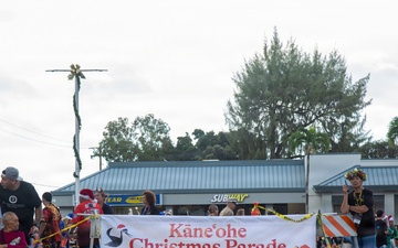 Mele Kalikimaka: MCBH CO and Sgt. Maj. Attend the 2025 Kaneohe Bay Christmas Parade