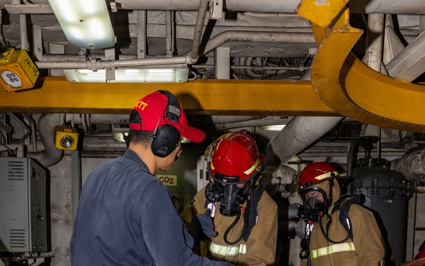 USS San Antonio Conducts Damage Control Training
