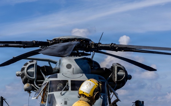 USS San Antonio Conducts Flight Operations